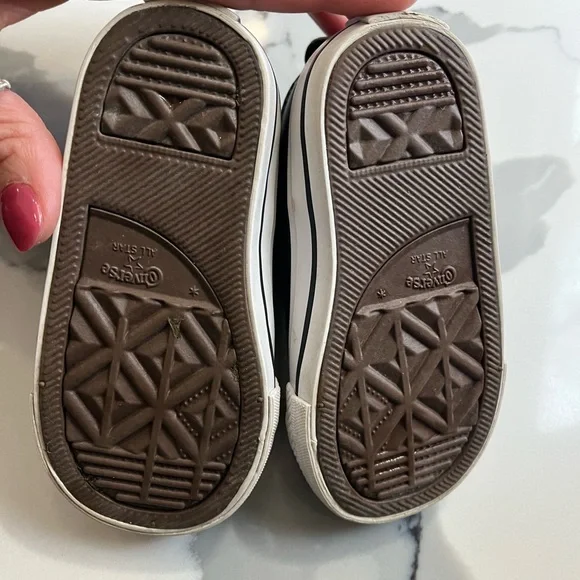 Converse Toddler Unisex Sneakers Black Leather Velcro - Picture 7 of 8